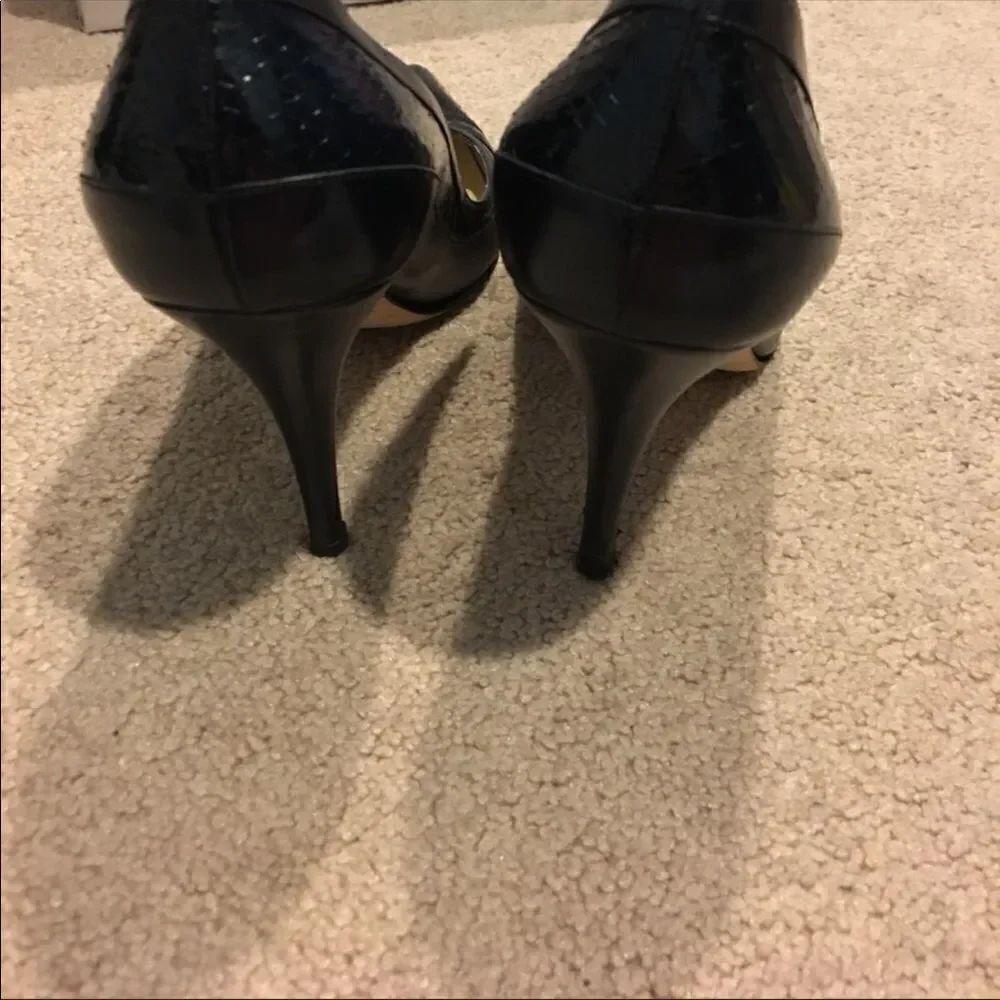 Jimmy Choo Navy Blue Snakeskin & Leather Pointed-Toe Pumps – Size 37.5 - Picture 3 of 14